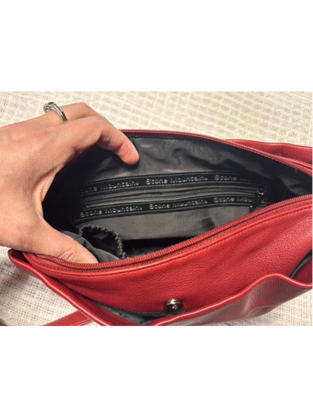 Stone Mountain Red Leather Triple Compartment Crossbody EUC - Picture 5 of 16